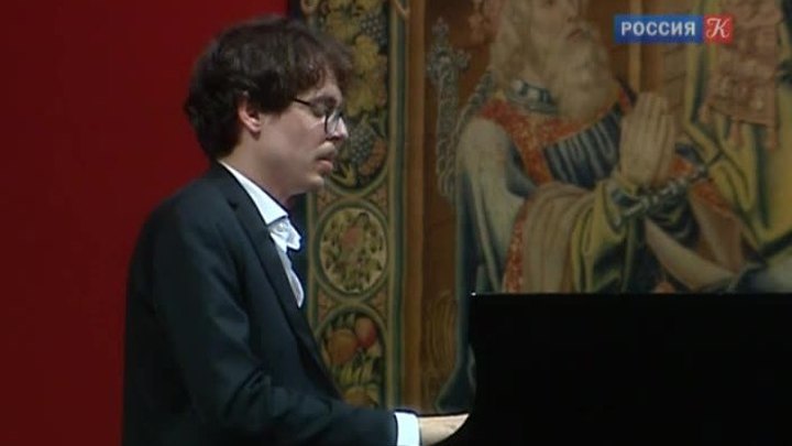 Концерт пианиста Люки Дебарга завершил фестиваль "Декабрьские вечера"