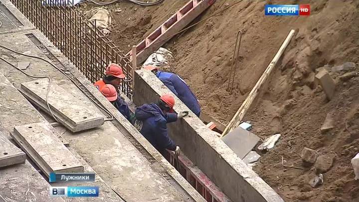 Монтаж труб экскаватором запрещен