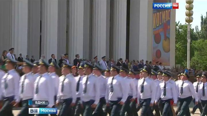 На ВДНХ торжественно отметили 80-й выпуск Академии противопожарной службы МЧС