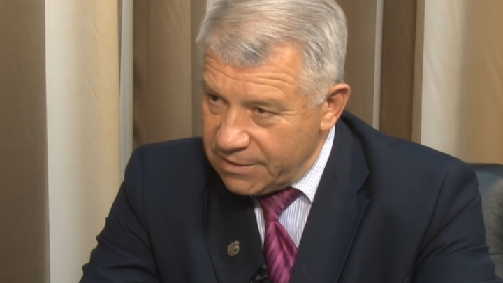 айтеч бижев биография национальность. 1. айтеч бижев биография национальность фото. айтеч бижев биография национальность-1. картинка айтеч бижев биография национальность. картинка 1. Некоторые политики и аналитики считают, что наиболее реальной кандидатурой в преемники президента Адыгеи является генерал-лейтенант Айтеч Бижев, заместитель главнокомандующего ВВС по вопросам Объединенной системы ПВО государств. Якобы, он вхож к президенту России, и вопрос этот уже решен, а приезд полпреда ЮФО Дмитрия Козака в Майкоп чистая формальность. айтеч бижев биография национальность. 1. айтеч бижев биография национальность фото. айтеч бижев биография национальность-1. картинка айтеч бижев биография национальность. картинка 1. Некоторые политики и аналитики считают, что наиболее реальной кандидатурой в преемники президента Адыгеи является генерал-лейтенант Айтеч Бижев, заместитель главнокомандующего ВВС по вопросам Объединенной системы ПВО государств. Якобы, он вхож к президенту России, и вопрос этот уже решен, а приезд полпреда ЮФО Дмитрия Козака в Майкоп чистая формальность.