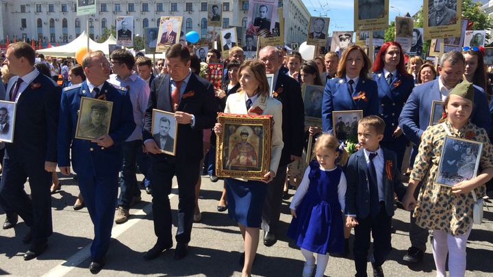 Поклонская в бессмертном полку