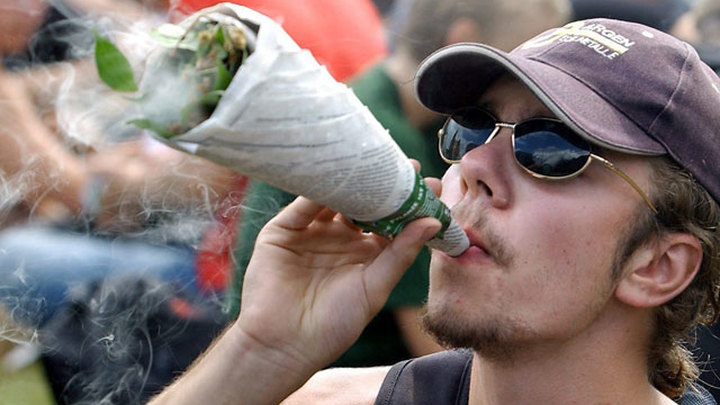 Курение марихуаны в голландии скачайте браузер тор попасть на гидру