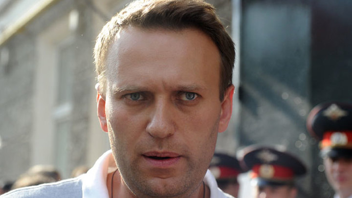 Алексей Навальный сломал мизинец