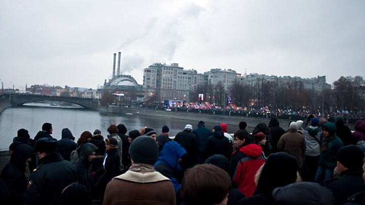 Памятники на болотной площади москва фото