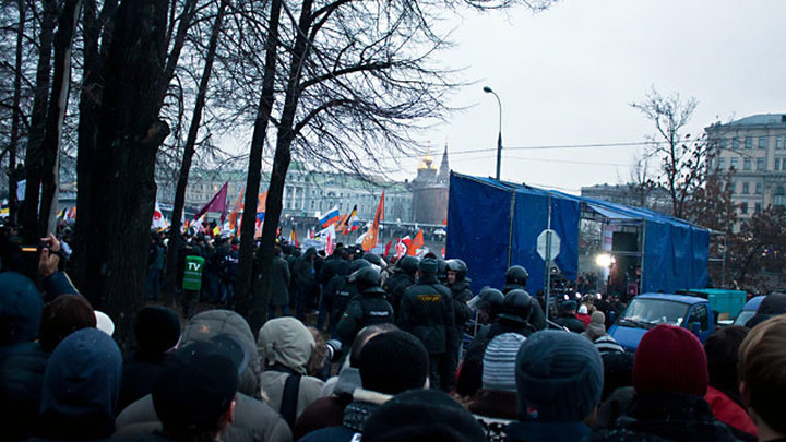 Фото болотная площадь митинг