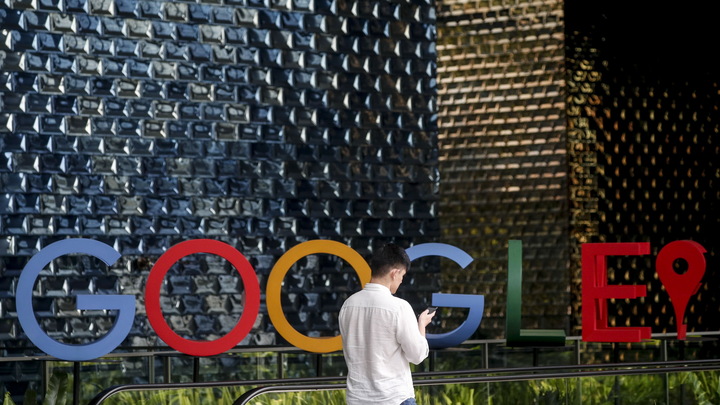 Google начнет удалять из поиска персональные данные по запросу