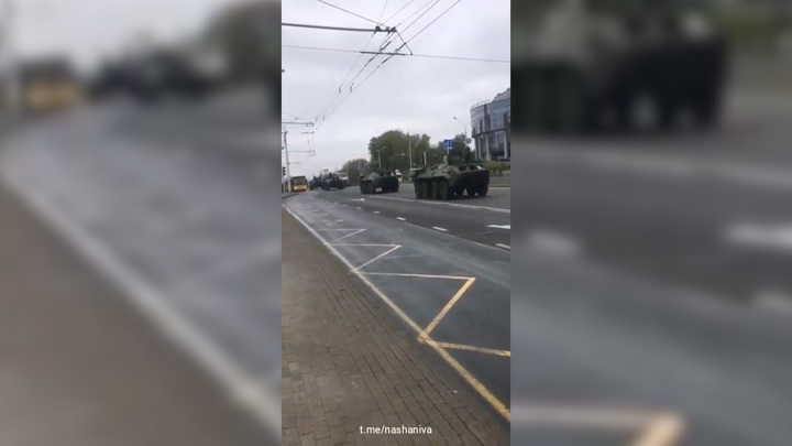 Armored vehicles entered the center of Minsk, arrests began