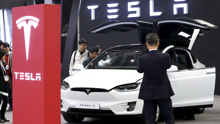 ISUD запатентован: Tesla не поедет, если водитель не пристегнут
