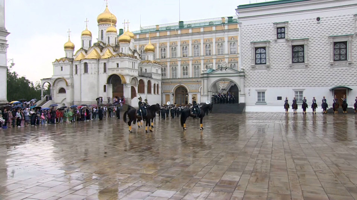 Кремль 9 президентский полк