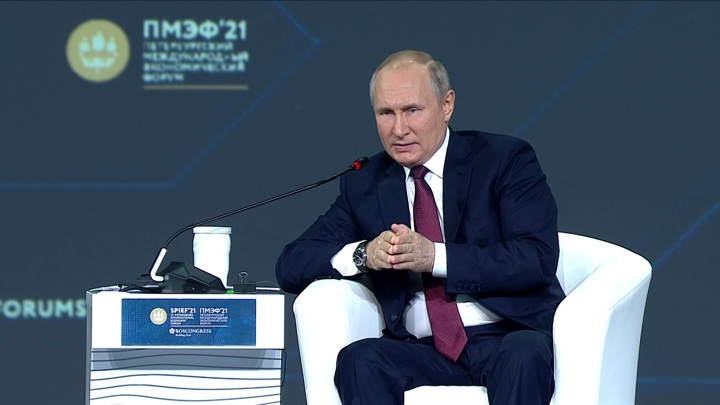 Путин назвал критику "Северного потока-2" дурной пропагандой. Новости на "России 24"