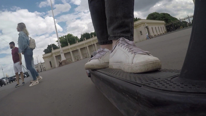 Новые правила для электросамокатов вводят в Москве. Вести-Москва