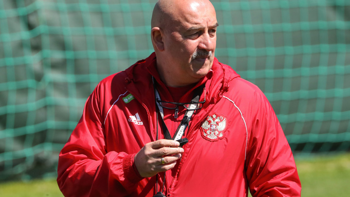 Черчесов: в матче против Бельгии нужно найти баланс. Интервью на "России 24"