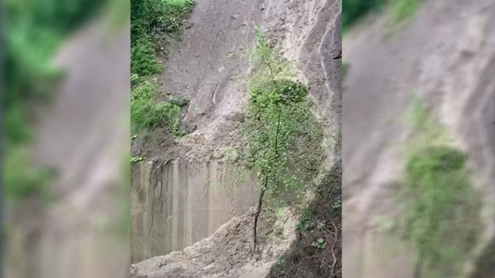 Ливни спровоцировали повторный сход оползня в Сочи. Вести