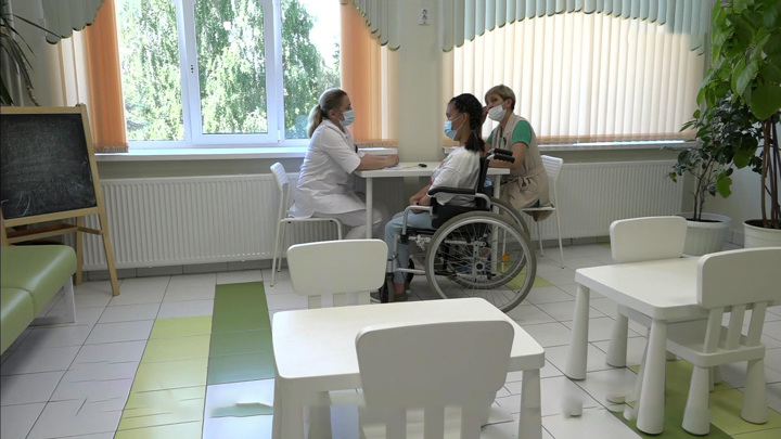 Дети со спинальной мышечной атрофией получили дорогостоящее лекарство. Вести