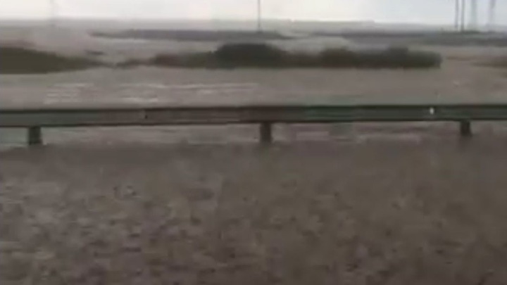 Часть трассы "Таврида" в Крыму оказалась затоплена из-за сильных дождей. Вести