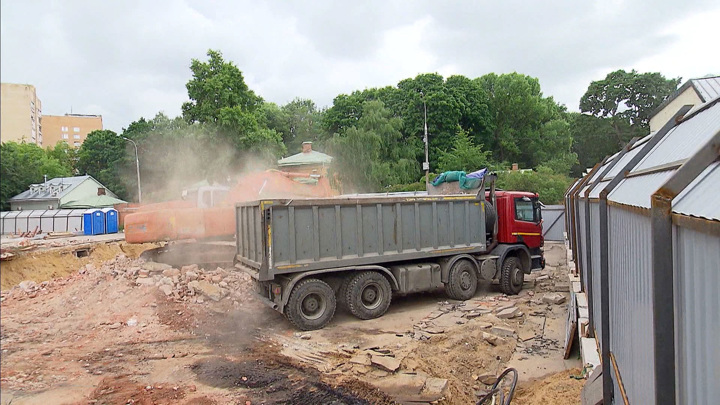 Рядом с усадьбой Толстого хотят построить многоэтажку. Вести в 20:00