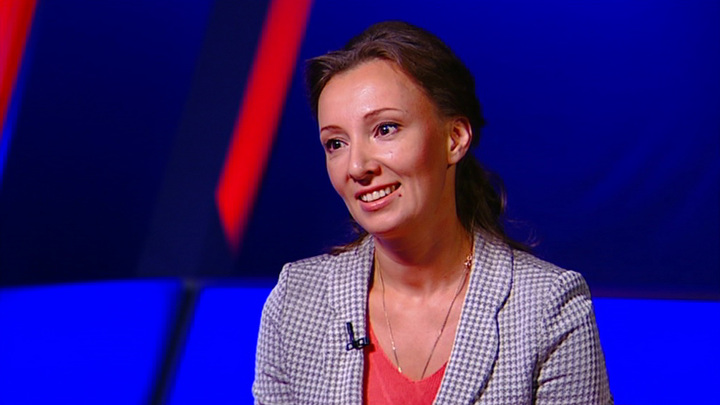 Анна Кузнецова: России нужен орган власти, который будет защищать интересы семьи. Интервью на "России 24"