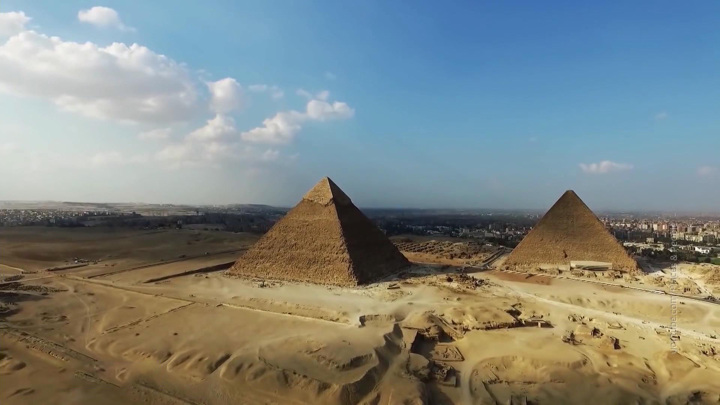 К пирамидам — на электрокарах