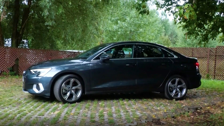 Новинка за новинкой: премьера самого маленького Audi в России
