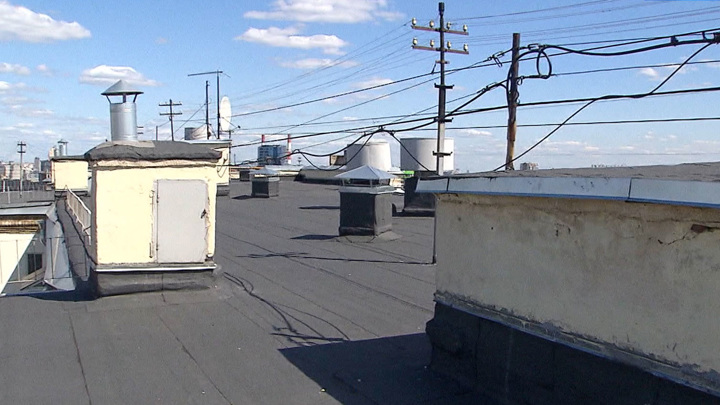 Лучшем бы вообще не делали: москвичи жалуются на качество капремонта. Вести-Москва