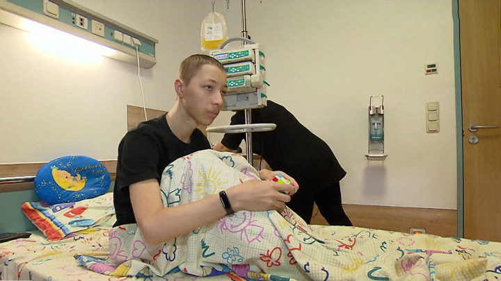 Помочь выжить: Дане с лейкозом нужна срочнейшая операция. Вести-Москва