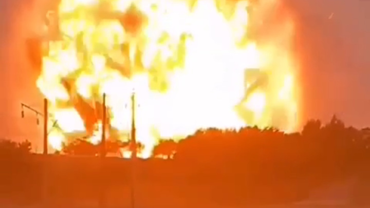 СМИ сообщили о взрывах склада боеприпасов в подконтрольном Киеву Красноармейске