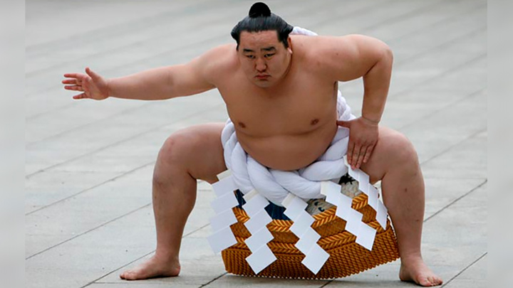 В сумо новый император: "Белый Феникс" теперь будет Магаки XXI