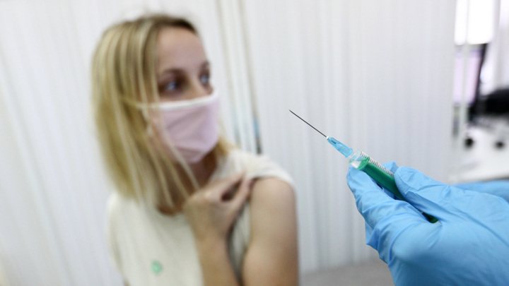 Обновленный "Спутник" защитит от новых штаммов коронавируса