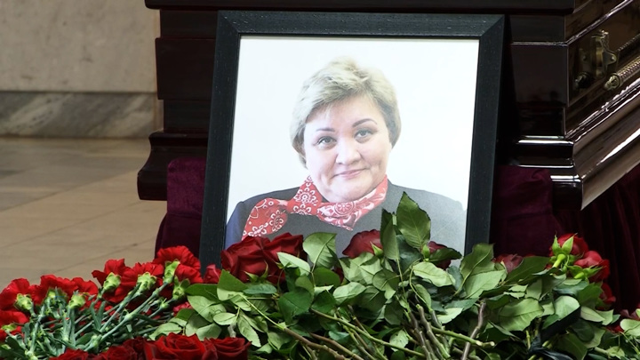 Сегодня в Уфе прошла церемония прощания с вице-мэром Гульнарой Валиевой. Вести