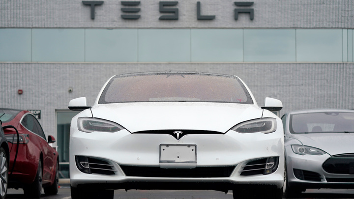 Tesla отзывает 475 тысяч электромобилей из-за конструкционных недостатков