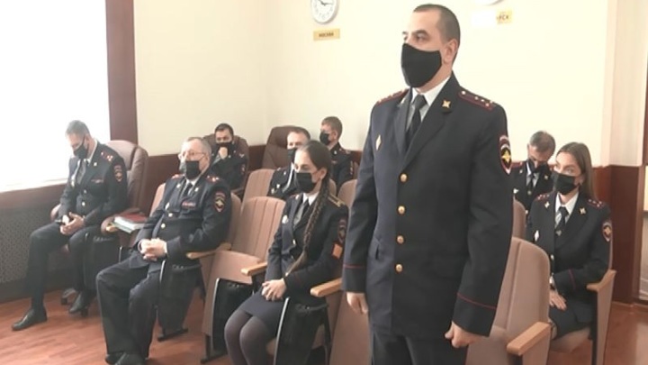 Красноярского полицейского признали лучшим участковым России