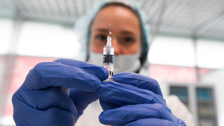 Вакцина "Конвасэл" поступила в гражданский оборот