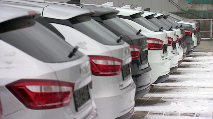 "АвтоВАЗ" намерен завершить год небольшим ростом продаж