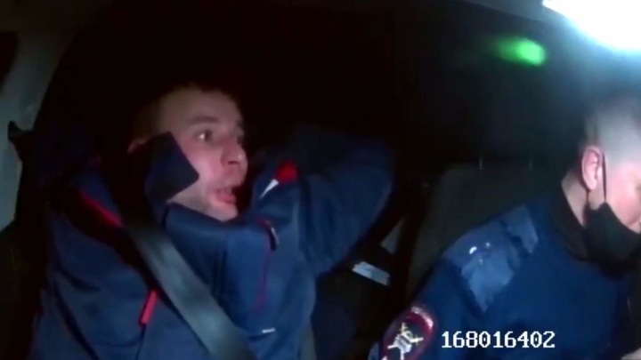 Пьяный водитель разорвал протокол на глазах у инспекторов в Ангарске