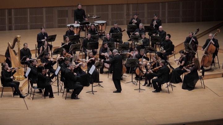 Страдивари-ансамбль под управлением Гергиева дал два концерта на "Русских сезонах" в Корее