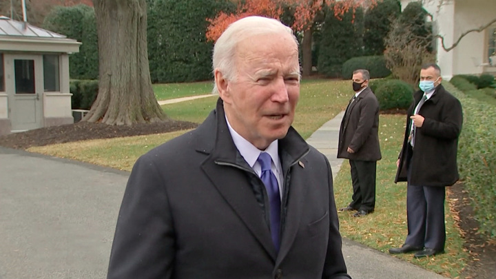 Президента Байдена поддерживают лишь 33 процента американцев. Новости на "России 24"