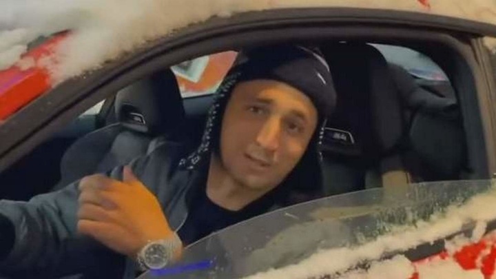 Лишенный прав блогер Литвин прокатился на машине по торговому центру
