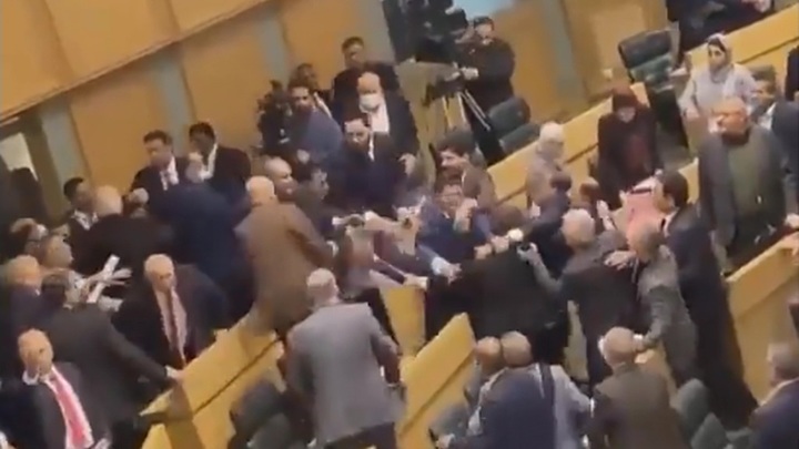 Иорданские депутаты передрались из-за конституции