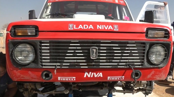 Как "Нива" штурмует Аравийскую пустыню. Новости на "России 24"