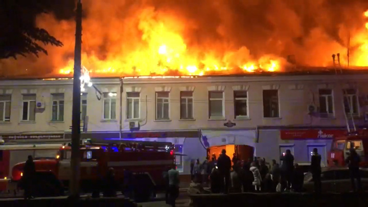 Во время пожара в Ялте некоторых жильцов пришлось эвакуировать силой. ЧП