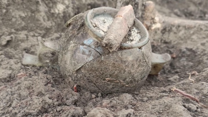 Два древних погребальных кургана обнаружили археологи в Краснодаре