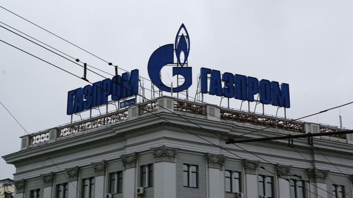 СМИ: Eni откроет рублевые счета в "Газпромбанке"