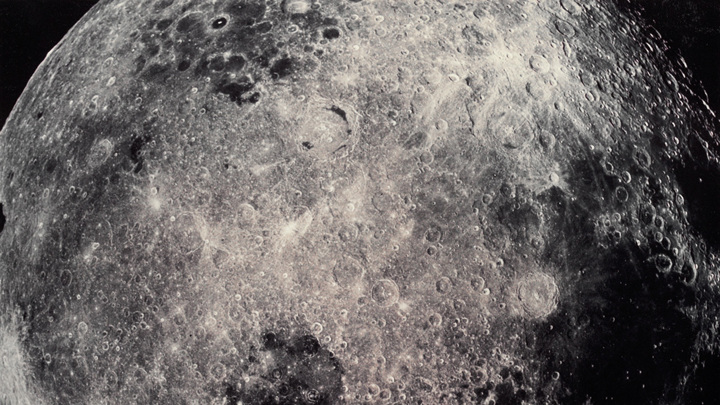 Учёные уже давно рассматривают возможность создания человеческой колонии на Луне.