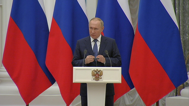 Путин поручил восполнить отмененные в стране международные соревнования