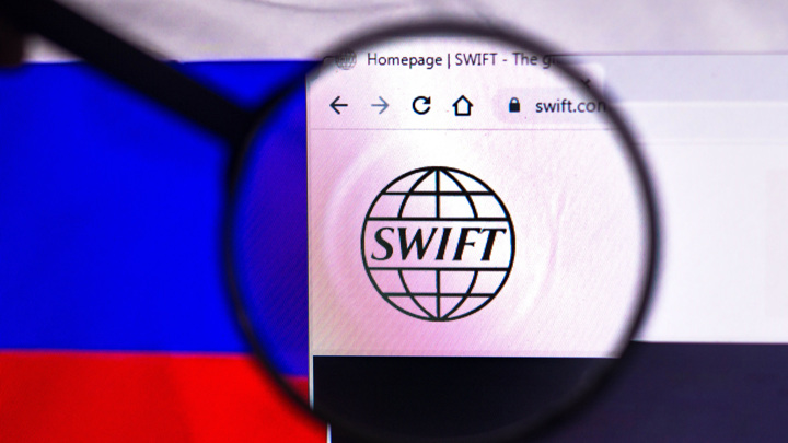 Аналог системы SWIFT разрабатывают в России