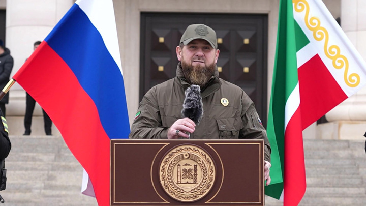 Кадыров предложил Зеленскому попросить убежище в России