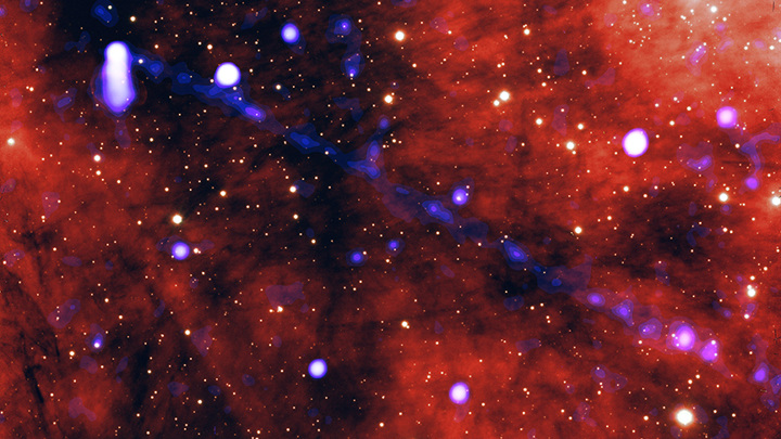 Длинный хвост антивещества вырывается из беглого пульсара, и его видно в телескоп