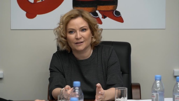 Любимова рассказала, что иностранные специалисты остаются работать в российских театрах