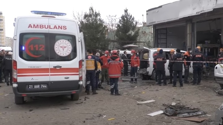 10 человек пострадали в результате взрыва в турецкой автомастерской
