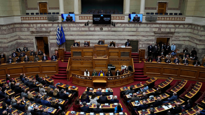 Выступление Зеленского и "Азова" вызвало скандал в греческом парламенте